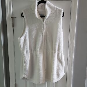 Tommy Bahama Women's Cream Fleece Vest